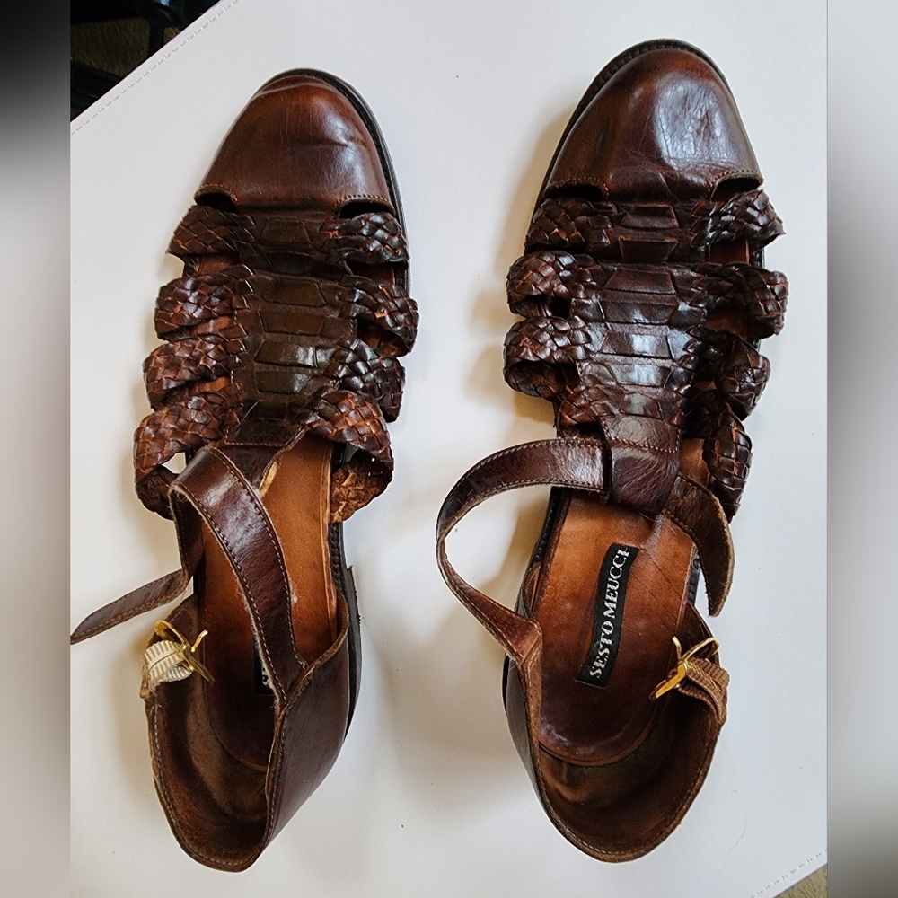 LNC RARE Vintage Sesto Meucci woven leather fisherman sandal. UNISEX style